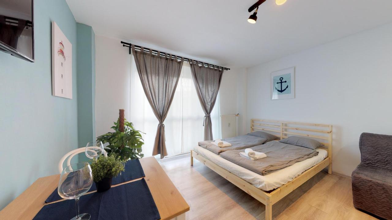 Studio Steps From Nivy & Main Bus Station Bratislava Luaran gambar