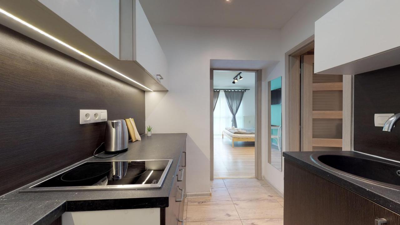 Studio Steps From Nivy & Main Bus Station Bratislava Luaran gambar