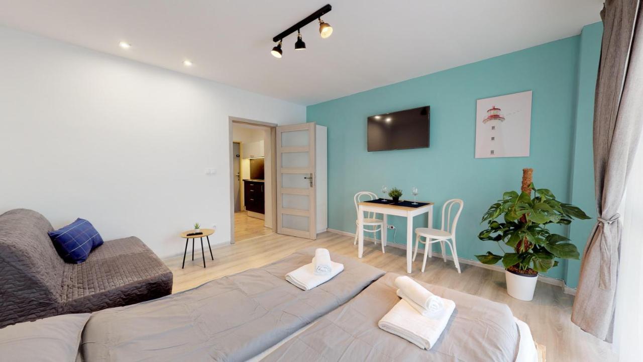 Studio Steps From Nivy & Main Bus Station Bratislava Luaran gambar